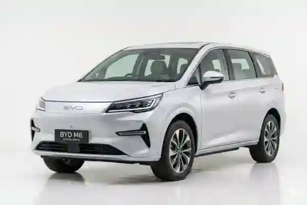 Mobil Electric MPV - BYD M6