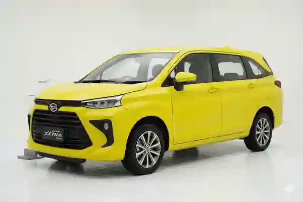 Mobil Multi Purpose Daihatsu Luxio Grand Max MT