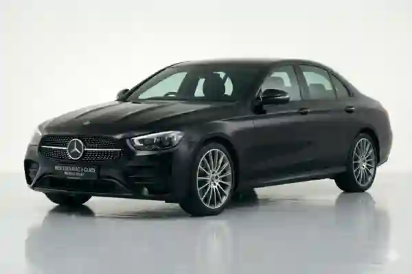 Mobil Premium Sedan - Mercedes Benz New Camry (+ Driver)